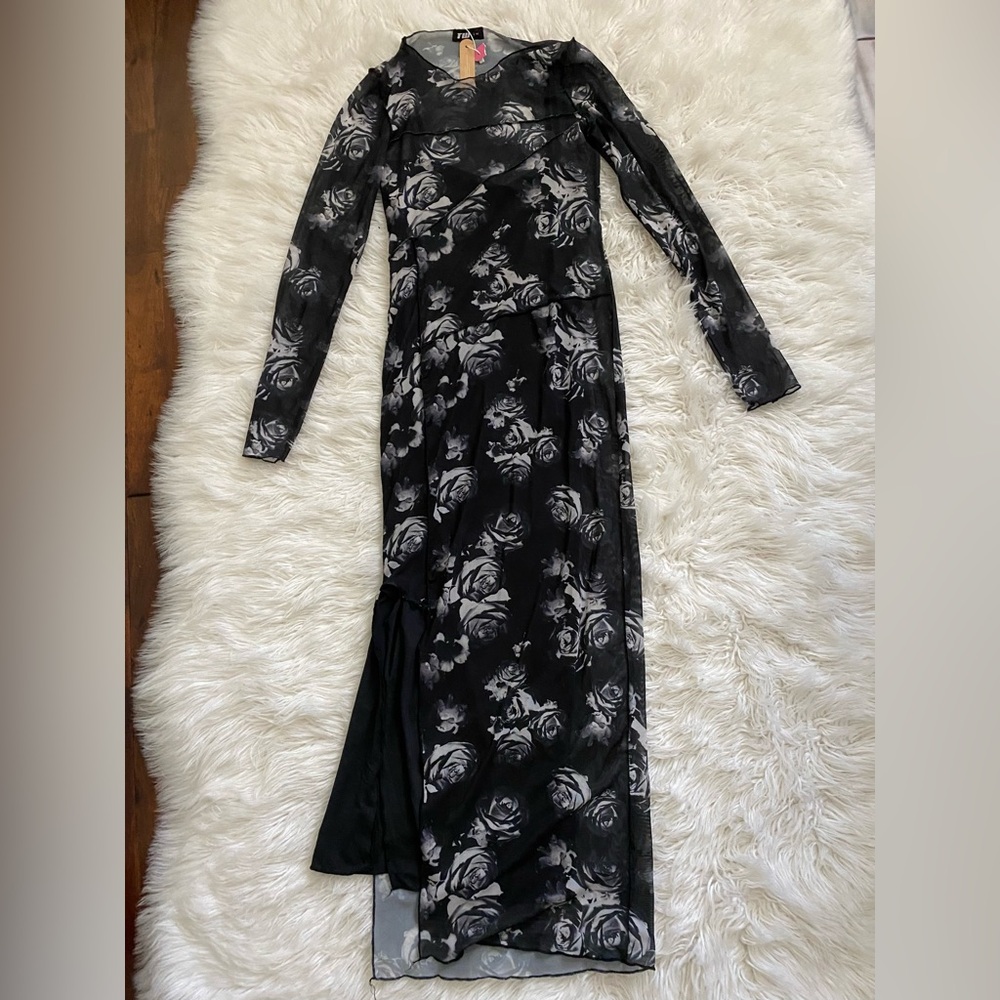 Mesh Maxi Dress w/ Floral Print